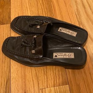 Brighton leather slides